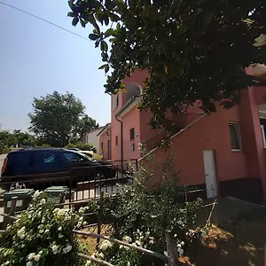 Two Bed Fortuna Near The Gasthof Poreč